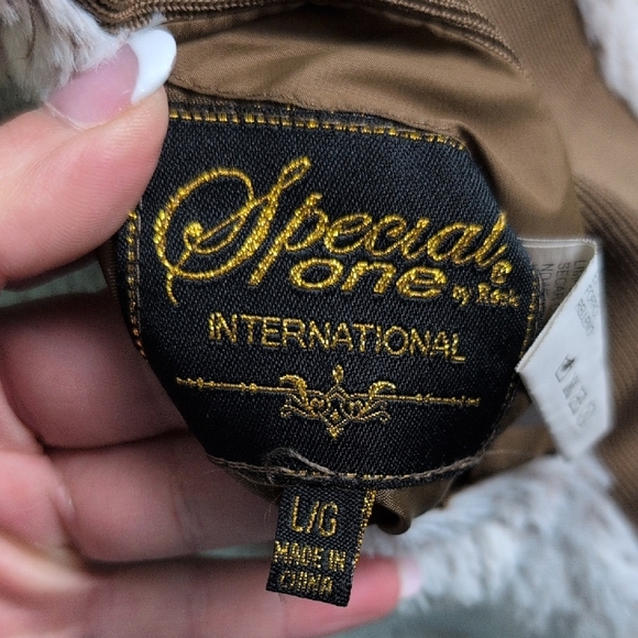 Cream and Brown Quilted Vest with Collar. Reversible - Picture 7 of 8